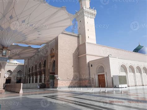 Beautiful daytime view of Masjid Al Nabawi, Medina, Saudi Arabia ...