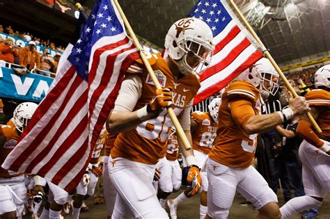 Texas Longhorns #FootballTeam | Texas longhorns outfits, Football ...