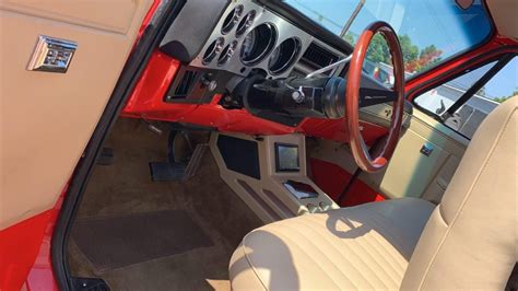 1985 Chevy C10 Custom Fabrication & Full Sound System & Stereo System - Newport Sound