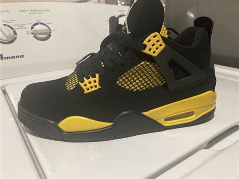 Are these thunder 4s real? : r/Sneakers