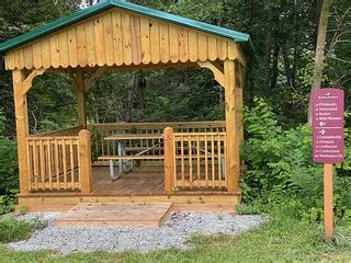 GAP: Small Picnic Table House | Great Allegheny Passage @ Da… | Flickr