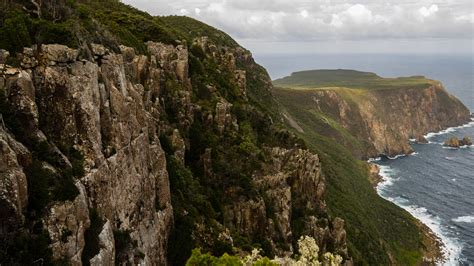 Hiking the Tasman Peninsula | The Missing Year