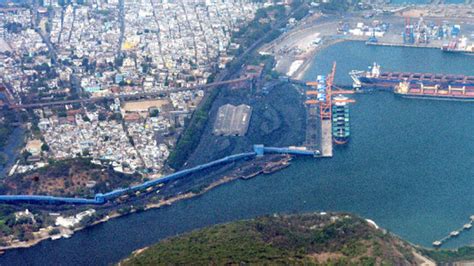 Vizag port cargo handling falls short of target - The Hindu BusinessLine