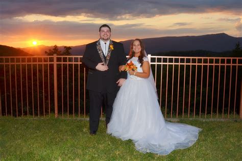 Sunset Wedding at Angel’s View Wedding Chapel – Angel’s View Wedding Chapel