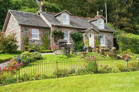 Loch Lomond Cottage Photograph by Bob Phillips - Pixels