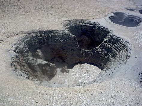 yellowstone mud pots | Photographs of the Crater Hills, Yellowstone ...