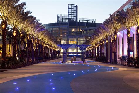 RJMDesignGroup » Anaheim Convention Center – Grand Plaza