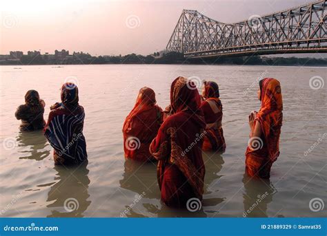 Chatt Rituals 2011 editorial stock image. Image of riverbank - 21889329