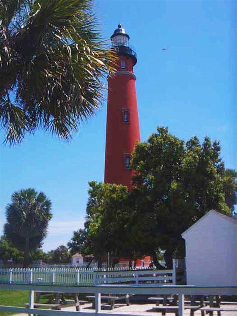 30 Florida lighthouses: Top travel tips for lighthouse lovers