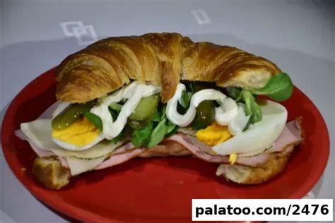 Ham and Cheese Croissants | Palatoo