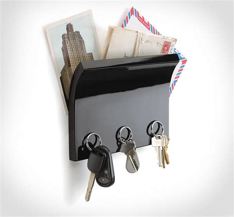 Wall Mounted Magnetic Key Holder And Organizer