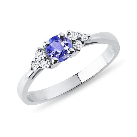 White Gold Ring with Tanzanite and Diamonds | KLENOTA