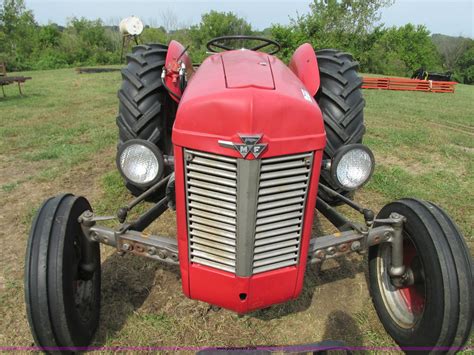 1962 Massey-Ferguson 35 tractor in Belton, MO | Item K9435 sold | Purple Wave