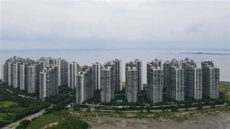 Forest City: Inside Malaysia's Chinese-built 'ghost city'