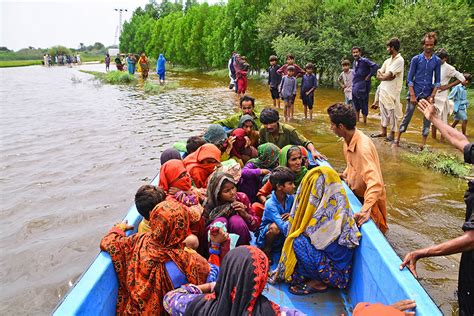 Pakistan Flood Death Toll Rises To 1,061, Huge Relief Operation Under ...