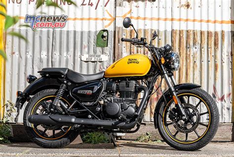 Quick fang on Royal Enfield's new Meteor 350 - Superbike Photos