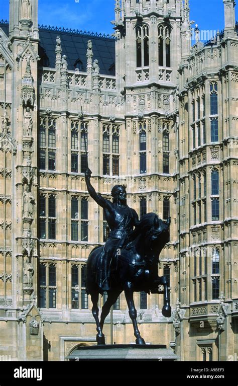 Richard I statue Old Palace Yard Houses of Parliament London England Stock Photo - Alamy