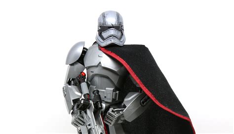 Review: LEGO 75118 - Captain Phasma - Jay's Brick Blog