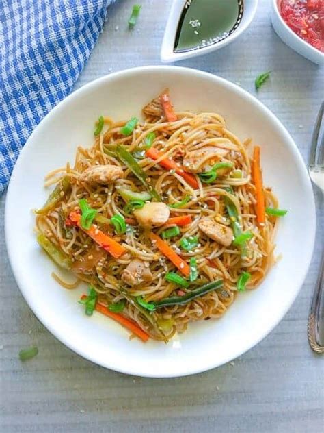 Quick Spicy Chicken Chow Mein Recipe (Easy &Lighter Version)