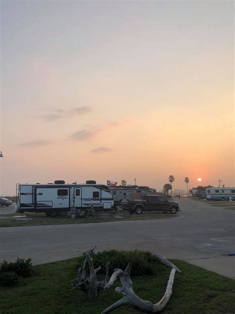 GALVESTON.COM: Dellanera RV Park - Galveston, TX