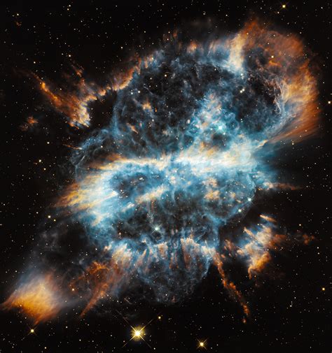 Behold! Hubble's Heavenly Holiday "Ornament" - Universe Today