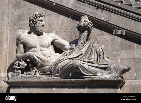 Ancient rome tiber river hi-res stock photography and images - Alamy