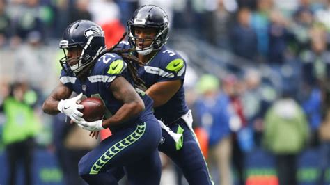 Seahawks Wednesday roundup: Russell Wilson is a geek