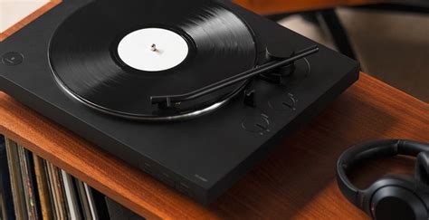 Best Bluetooth Turntables 2022: Top Wireless Record Players for Vinyl – Rolling Stone