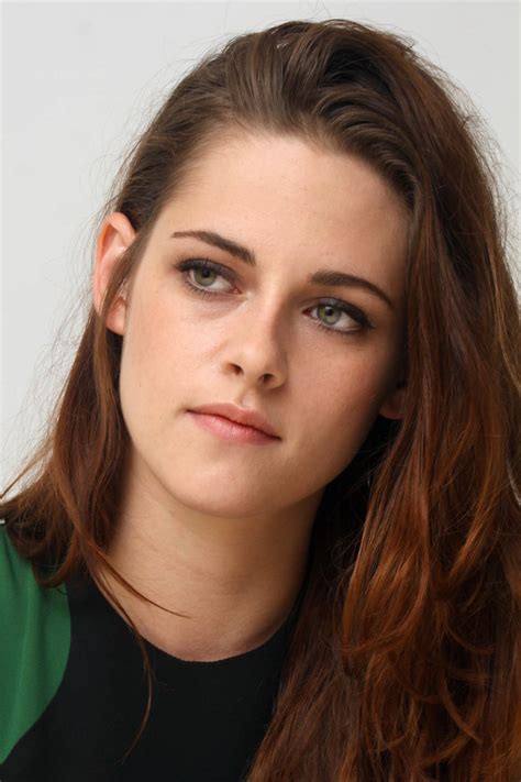 Kristen Stewart - THE TWILIGHT SAGA: BREAKING DAWN Portraits - 50+ HQ ...