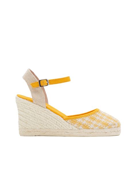 11 wedge sandals to slay the footwear game this summer | Cosmopolitan ...