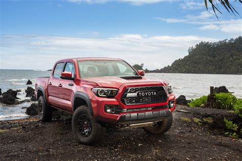 2017 Toyota Tacoma TRD Pro First Drive Review | Automobile Magazine