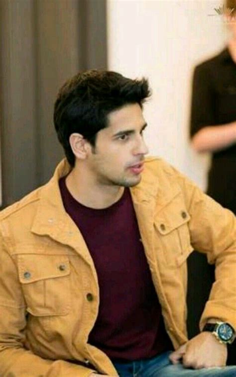 Sidharth Malhotra 14.4.18 | Bollywood celebrities, Bollywood fashion ...