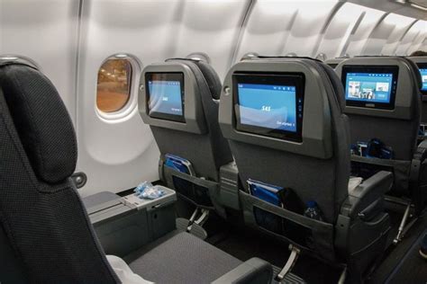 Mit Scandinavian Airlines in Premium Economy SAS Plus nach Chicago | Reisen, Airbus a330, Chicago