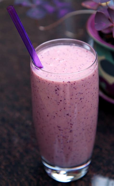 Berries | Weight-Loss Smoothie Ingredients | POPSUGAR Fitness Photo 3