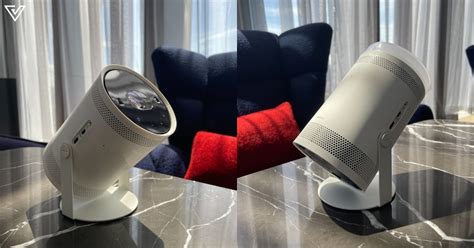 Samsung The Freestyle smart, portable projector first impressions & look