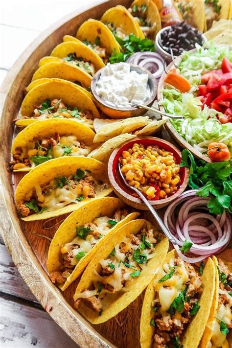 Einfache Rezepte zum Tacos selber machen - Archzine.net in 2022 | Rezepte fingerfood herzhaft ...