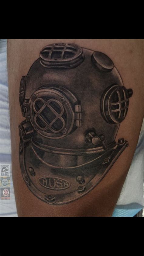 Diver helmet vintage | Diver tattoo, Dove tattoos, Helmet tattoo