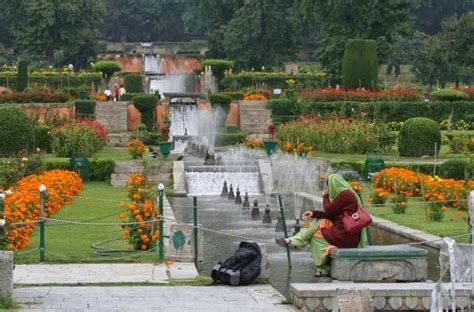 Top 10 Beautiful Gardens of India | Fabulous Life