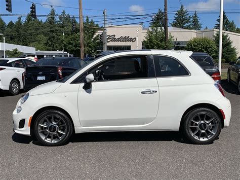 New 2019 FIAT 500 Pop Hatchback in Portland #F0419026 | Ron Tonkin FIAT