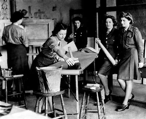 World War II: Women A. T. S. being trained as painters