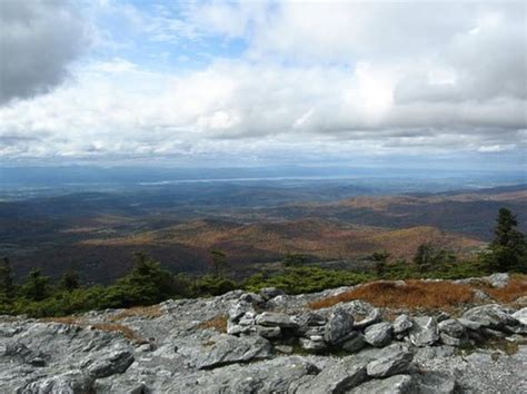 7 Best Mountains in Vermont for Hiking & Skiing - Global Viewpoint