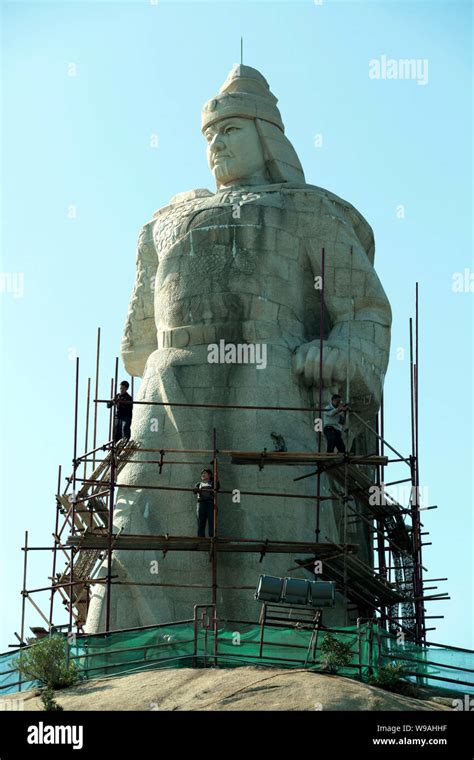 Statue of zheng he hi-res stock photography and images - Alamy