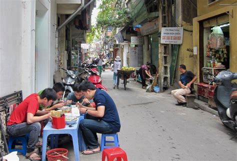 Street Food in the Heart of Hanoi: A Truly Tasty Adventure - Go Global ...