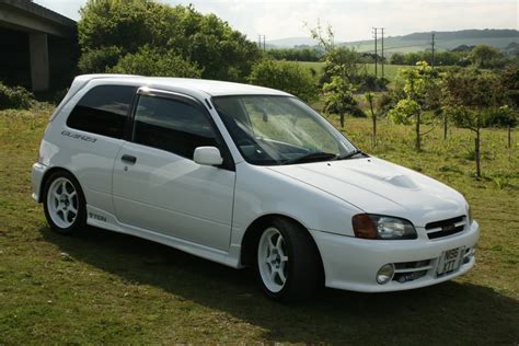 Toyota Starlet Glanza S - reviews, prices, ratings with various photos