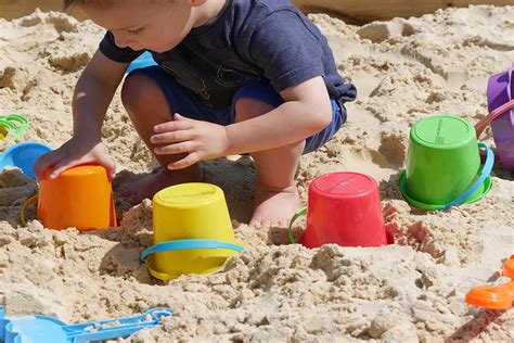 What is the best sand to use in children's sandpits?