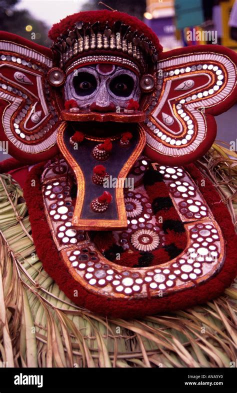 THEYYAM THE TRADITIONAL DANCEFORM OF KERALA Stock Photo - Alamy