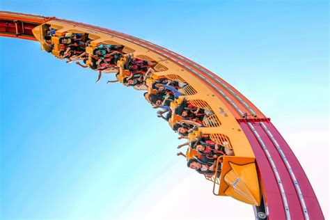 Six Flags Great America, Illinois - the world's largest Loop Roller Coaster