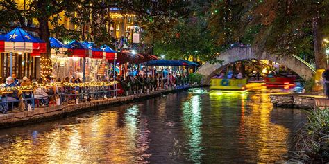 Scenic San Antonio Night Tour with Riverwalk Boat Tour