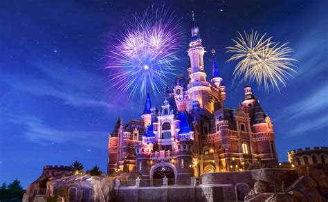 The 10 Best Reasons to Visit Shanghai Disneyland