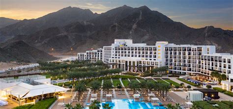 Luxury Beach Resort - InterContinental (R) Fujairah Resort | Luxury 5-Star Resort